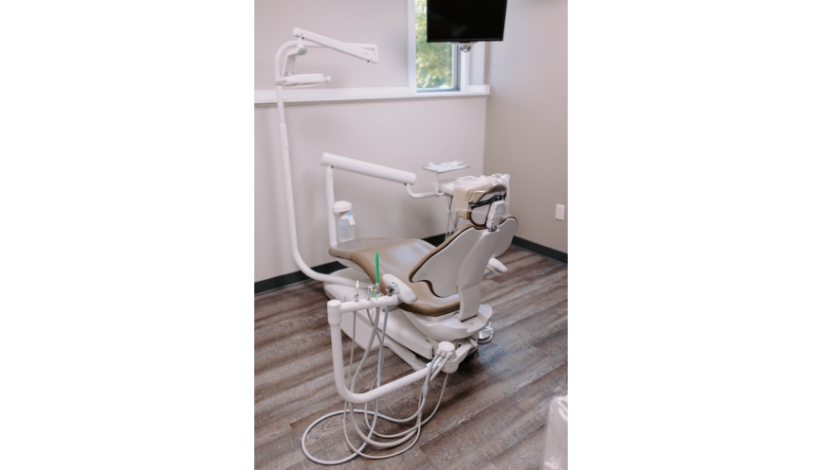 Dental treatment room equipped for restorative and preventive care